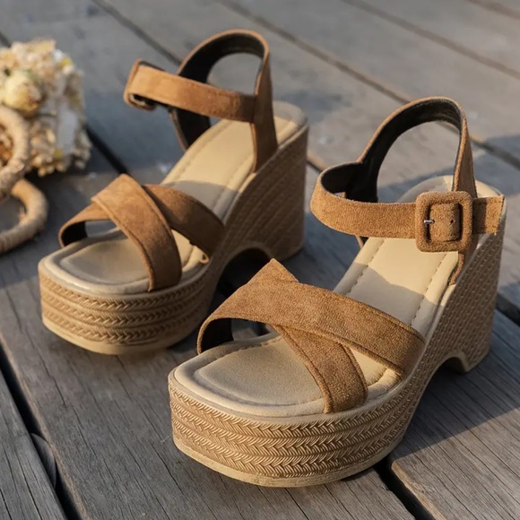 NEW| Chic Crisscross Open Toe Chunky Adjustable Ankle Strap Platform Heels - Picture 5 of 6